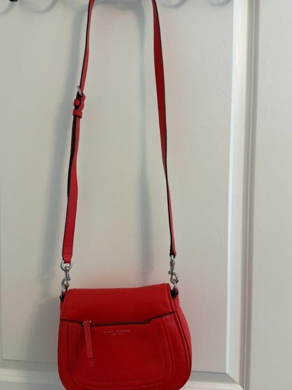 Marc Jacobs Empire City Mini Leather Messenger Bag - Picture 2 of 8